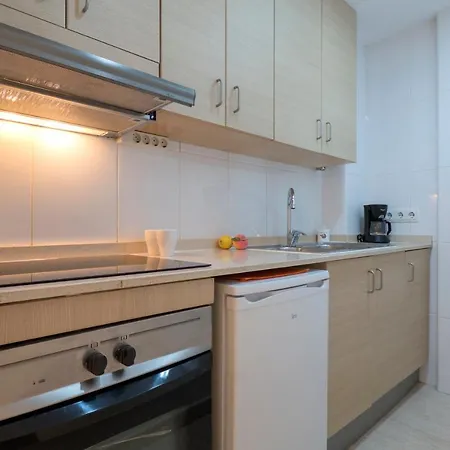 Sebastián Apartman *